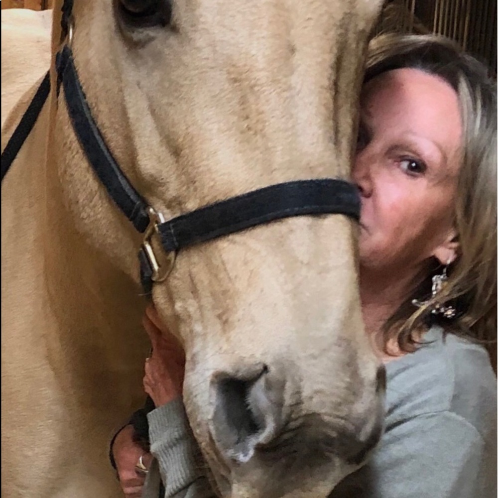 Meet your Posher, Sharon